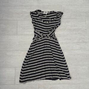 Max Studio Midi Dress Blue White Striped Short Sleeve Rayon Small Fit & Flare